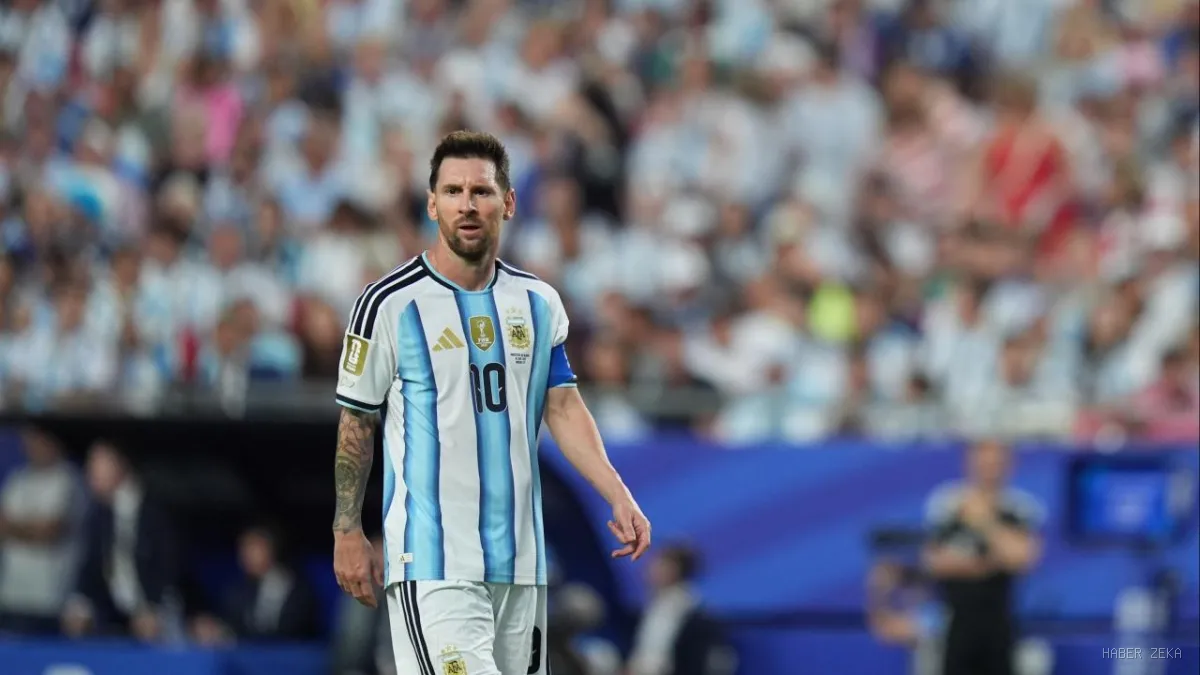 Arjantin'den Messi'ye Veda Sürprizi: Efsane Kaptan Sahaya Çıkıyor
