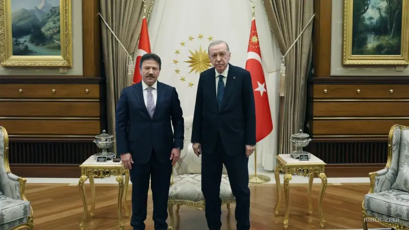 Cumhurbaşkanı Erdoğan'dan Esnaf ve Sanatkarlar Odaları Birliği Başkanı'na Külliye'de Ziyaret