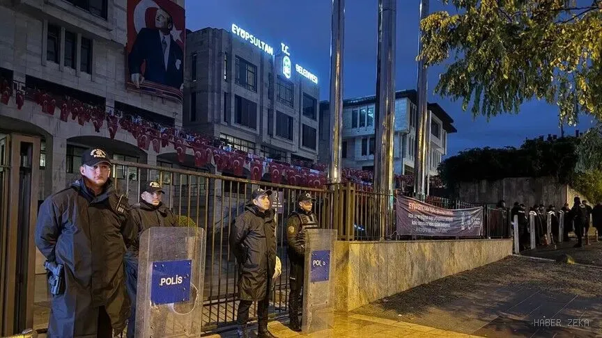 Eyüpsultan Belediye Başkanı Özmen Dahil 13 Kişi Tutuklandı