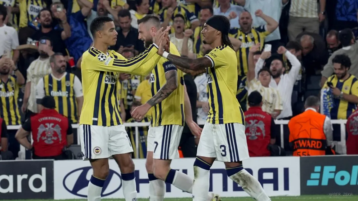 Fenerbahçe, Şampiyonlar Ligi'ne Beraberlikle Başladı: Sahne Roma'nın, Goller Eşit