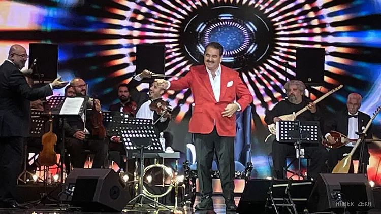 İbrahim Tatlıses 12 Yıl Sonra Yeniden Sahne Tozunu Attı: Kuruçeşme'de Duygusal Anlar