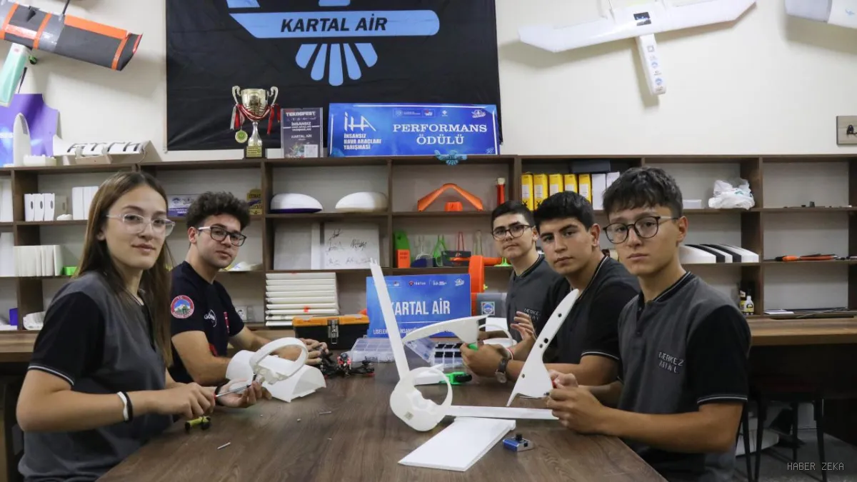 Kayserili Lise Öğrencileri ABD'de İHA Yarışmasında Birincilikle Döndü