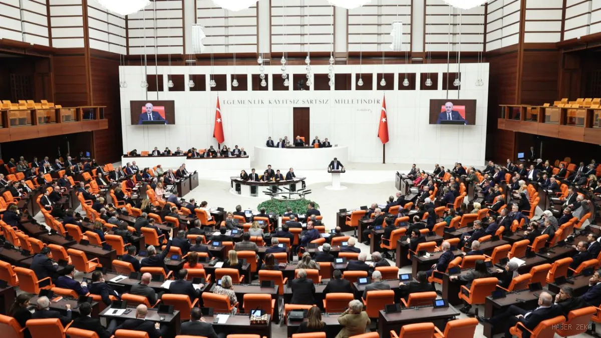 Meclis Yeni Yasama Yılına Hazır: Atatürk Anıtı'na Çelenk ve Cumhurbaşkanının Hitabı ile Açılıyor