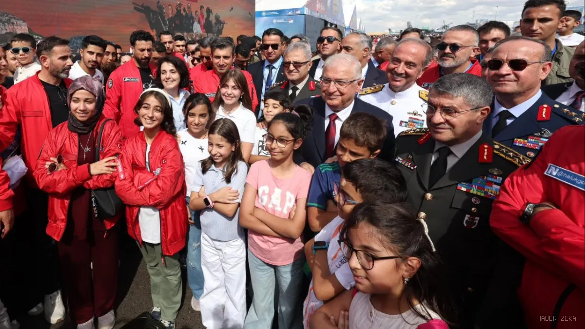 Milli Savunma Bakanı Güler ve TSK Komuta Kademesi, TEKNOFEST Güneydoğu'ya Akın Etti
