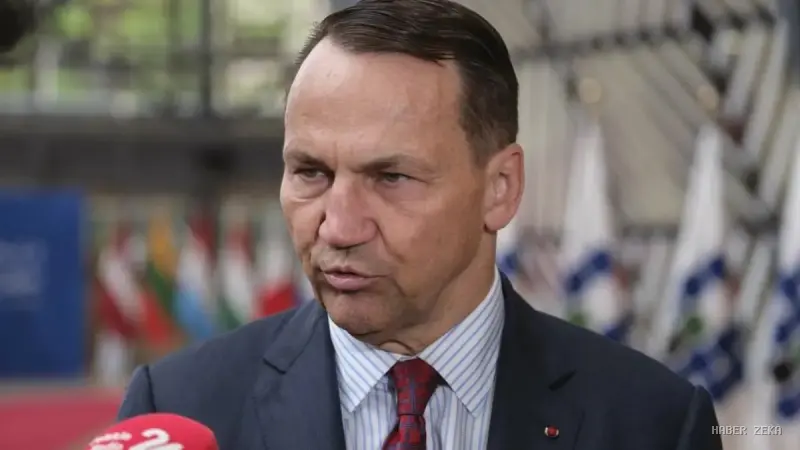 Polonya Dışişleri Bakanı Sikorski'den ABD-İran Anlaşmasına 'İnşallah' Yorumu