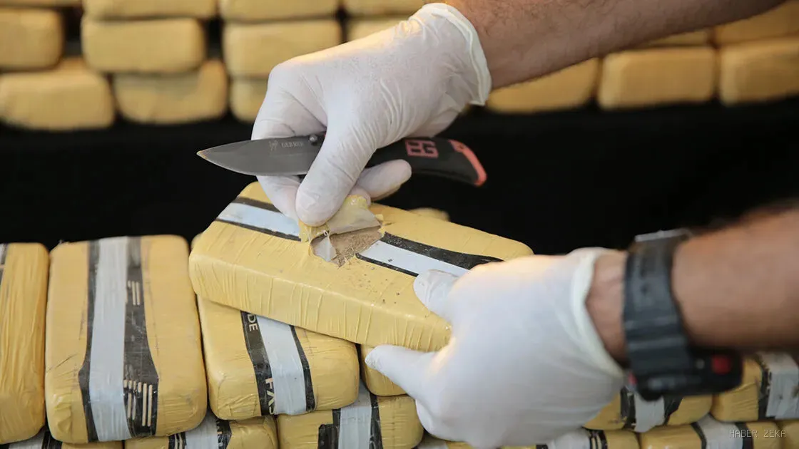 Sarıyer'de Nefes Kesen Operasyon: 8 Kilo 850 Gram Uyuşturucuya El Konuldu