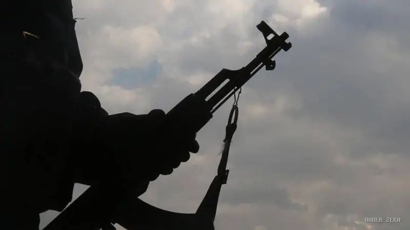Sincar'da Tarihi An: PKK'dan Ayrılan 2 Bin Kişi Irak Güvenlik Güçlerine Katıldı