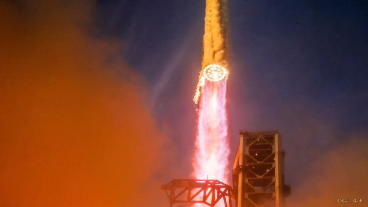 Starship'in Yörünge Macerası Erken Sona Erdi: Motor Arızası Görevi Kestirdi